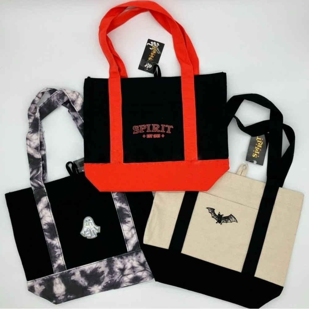 Spirit Halloween Tote Bags Set